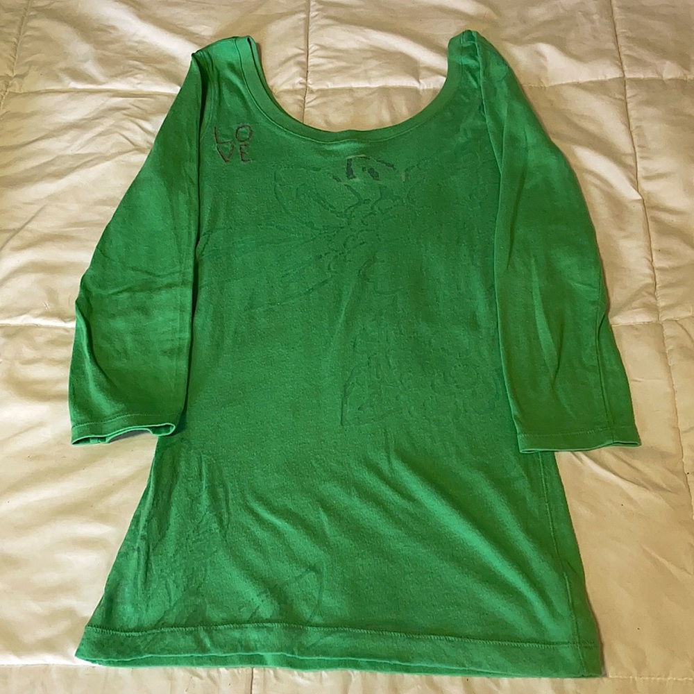 Vintage AE. Graphic green shirt with floral design